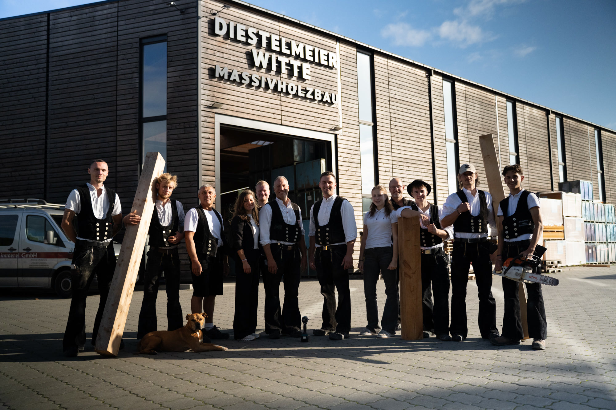 Das komplette Team von Diestelmeier-Witte Massivholzbau in Seevetal